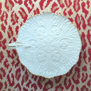 Lenox Accanthus china napper